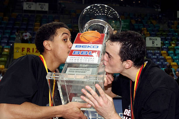 中路频繁被 中路频繁被